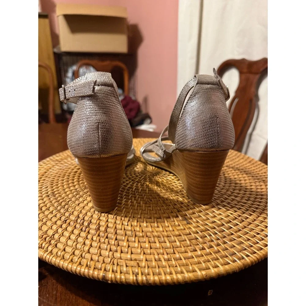 Sofft Metallic Silver Strappy Wedge Sandals Leather SF0004608 Womens 8M